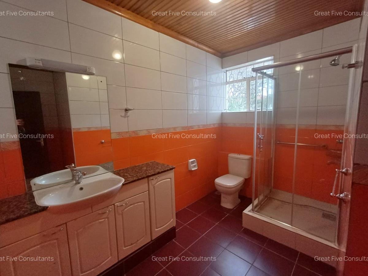 5 Bed Villa with En Suite in Runda - 15