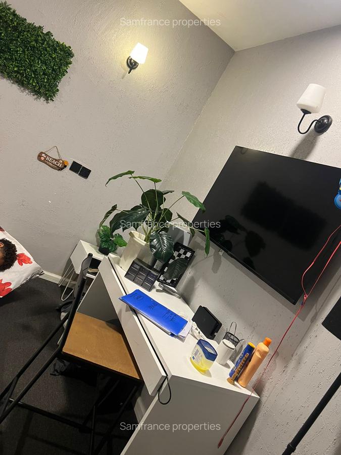 3 Bed Apartment with En Suite at Green Wood - 14