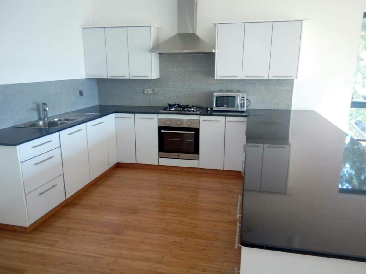 Serviced 2 Bed Apartment with En Suite at Garden City Mall - 3