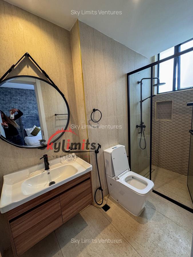 3 Bed Apartment with En Suite in Brookside - 5