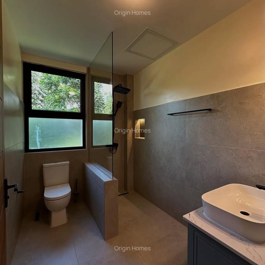 5 Bed House with En Suite at Runda - 12