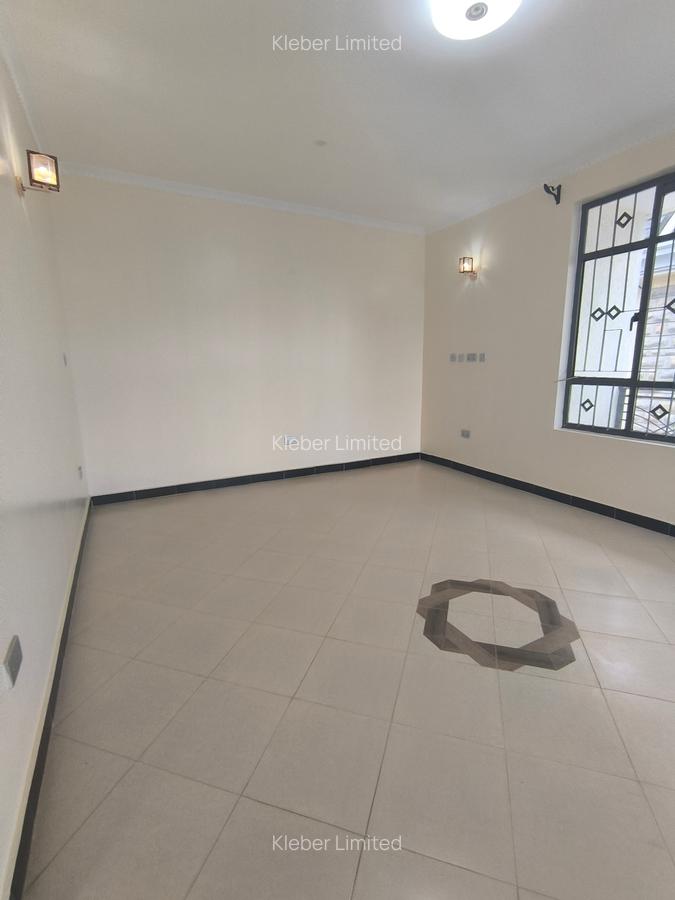 4 Bed House with En Suite in Syokimau - 11