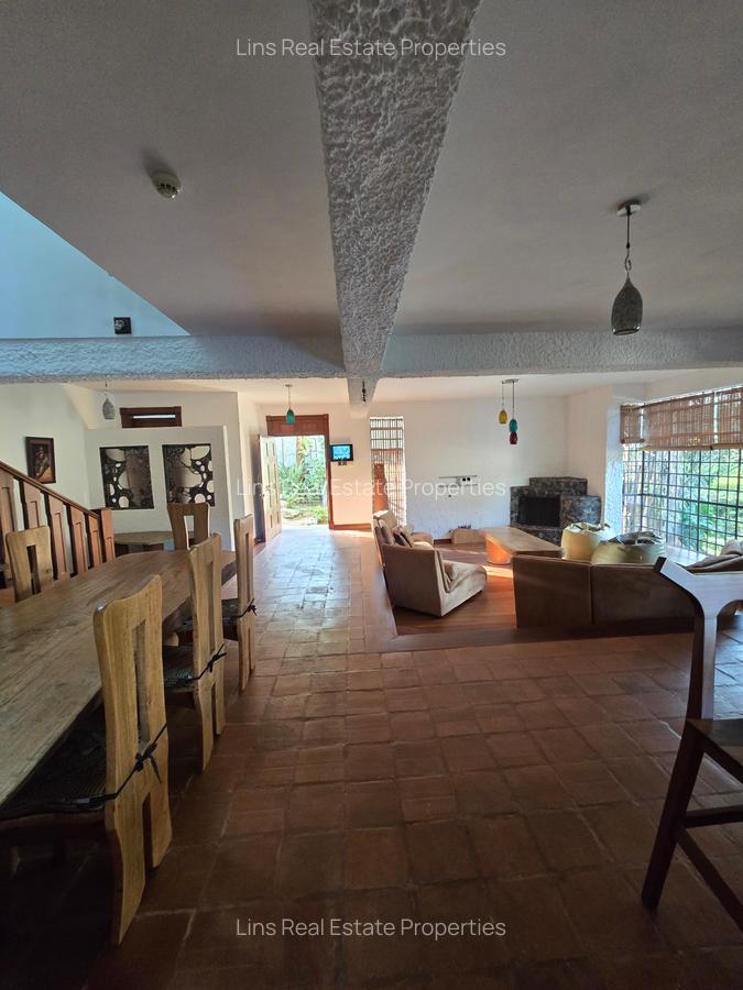 3 Bed Townhouse with En Suite in Spring Valley - 5