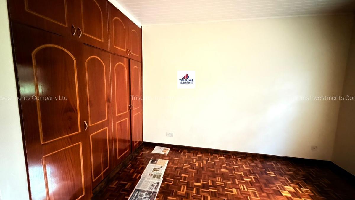 4 Bed House with En Suite in Runda - 11