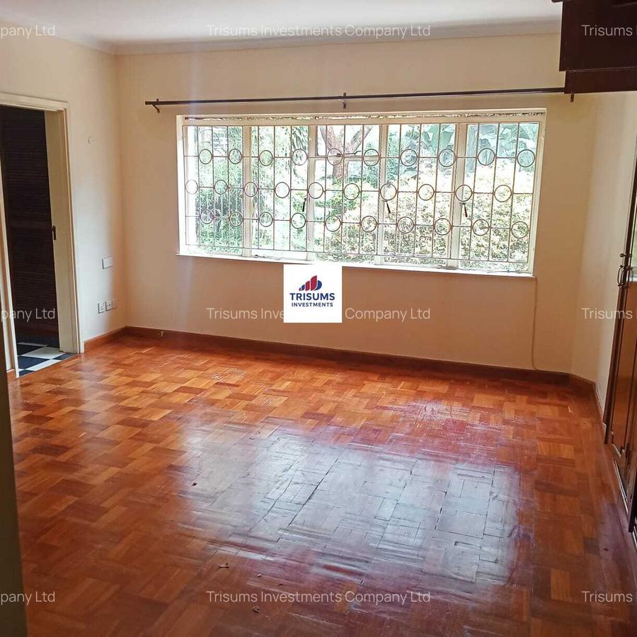 5 Bed House with En Suite in Westlands Area - 13