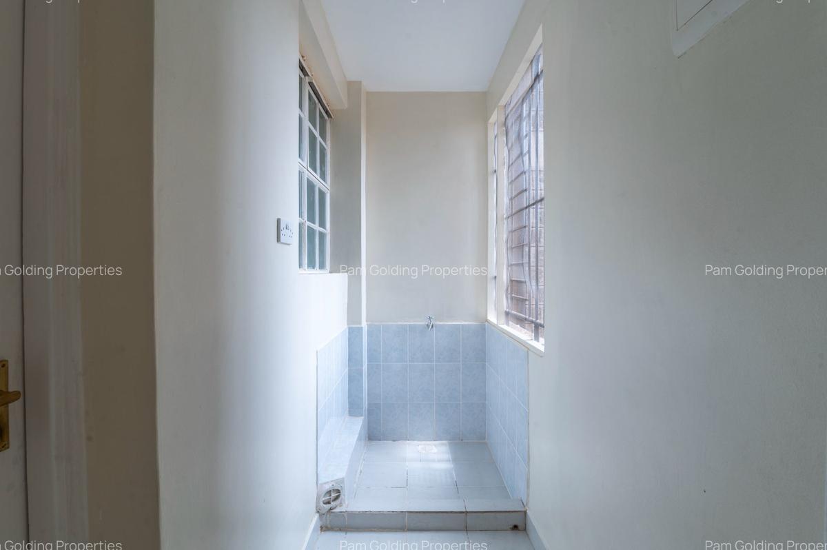 3 Bed Apartment with En Suite in Thika - 11