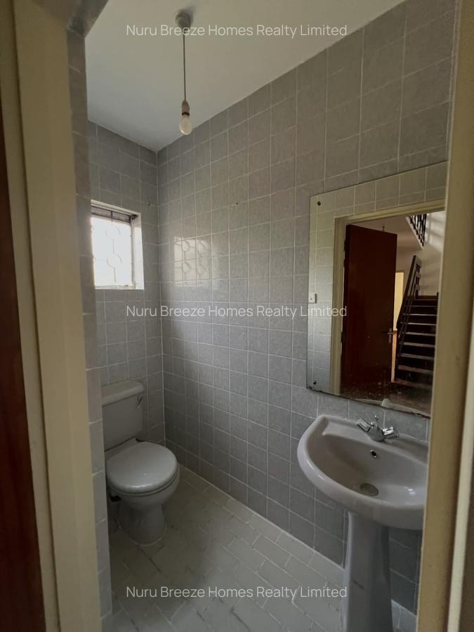 4 Bed Townhouse with En Suite in Lavington - 8
