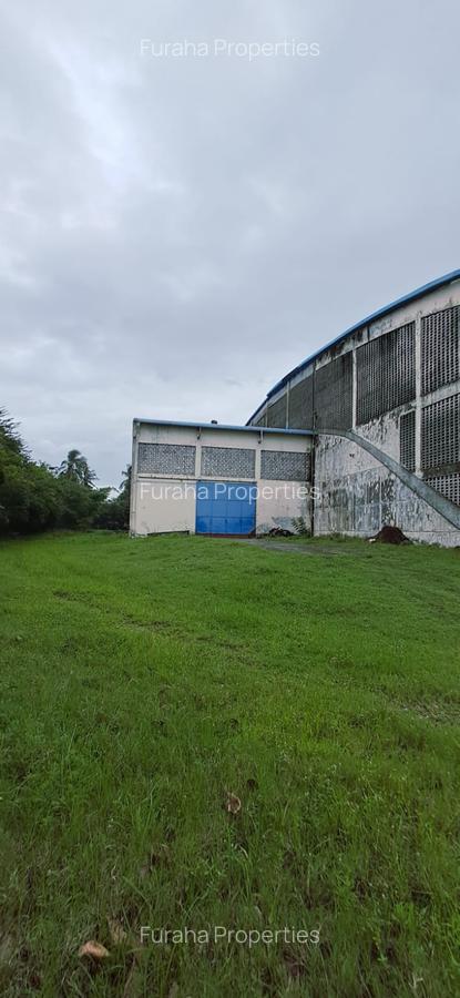 Warehouse in Kikambala - 15