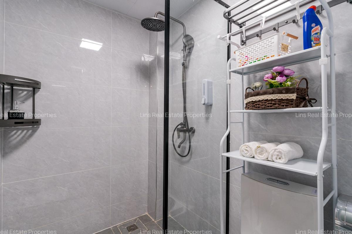 Serviced 1 Bed Apartment with En Suite in Westlands Area - 18