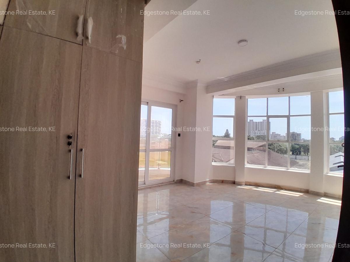 3 Bed Apartment with En Suite in Mombasa CBD - 8