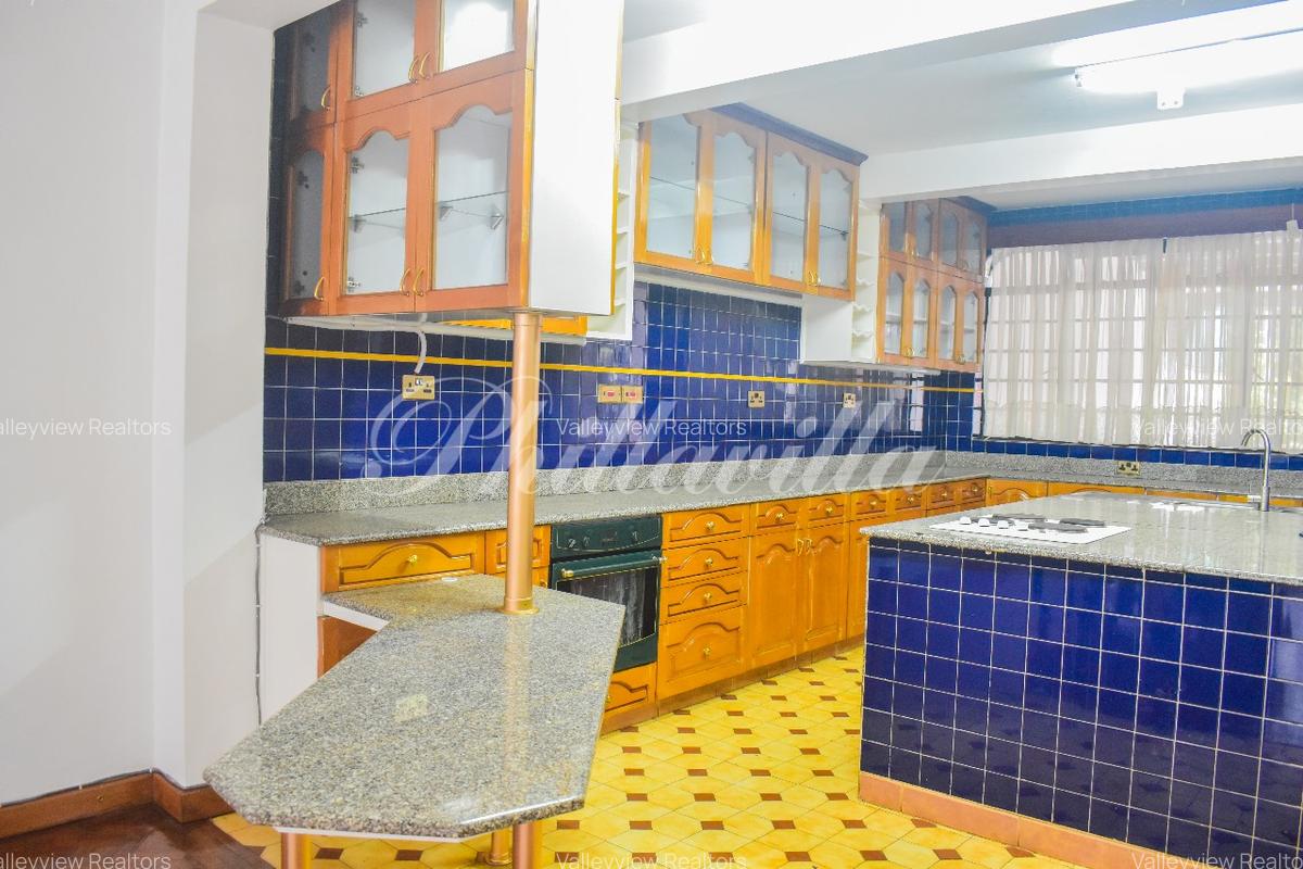 5 Bed Townhouse with En Suite at Kileleshwa - 16