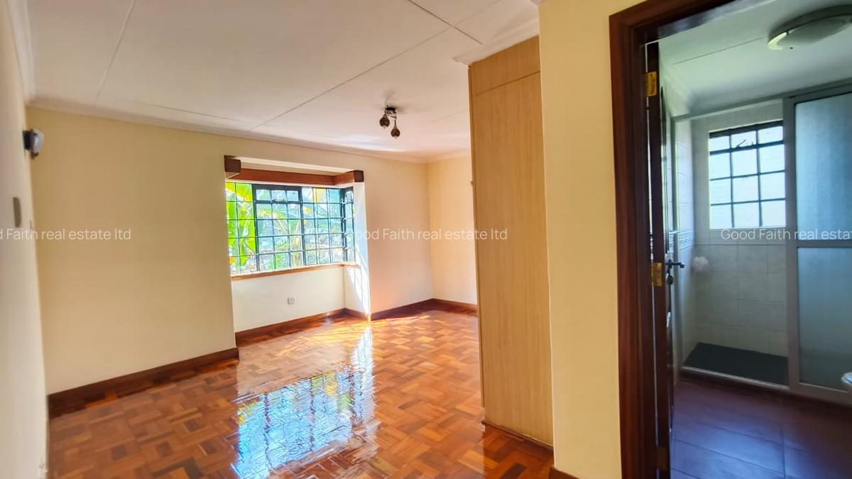 5 Bed House with En Suite in Runda - 13