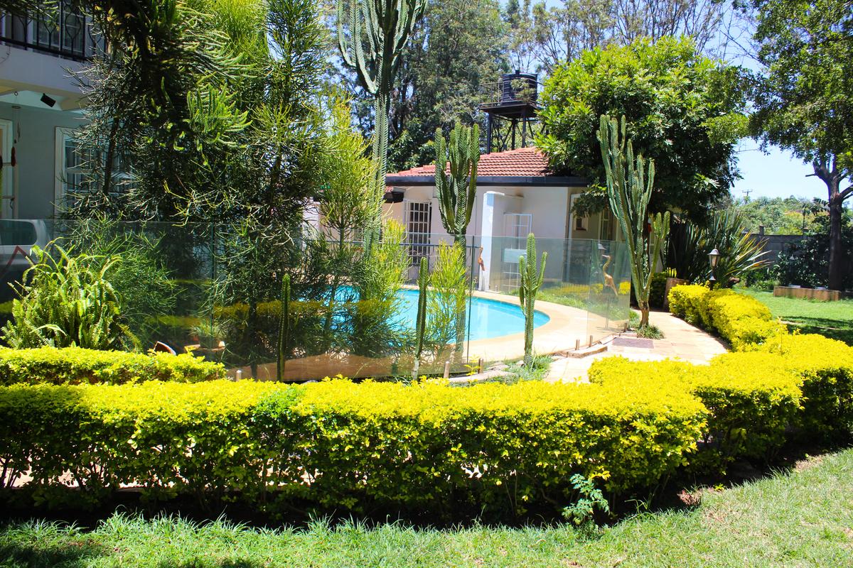 5 Bed Villa with En Suite in Nyari - 5