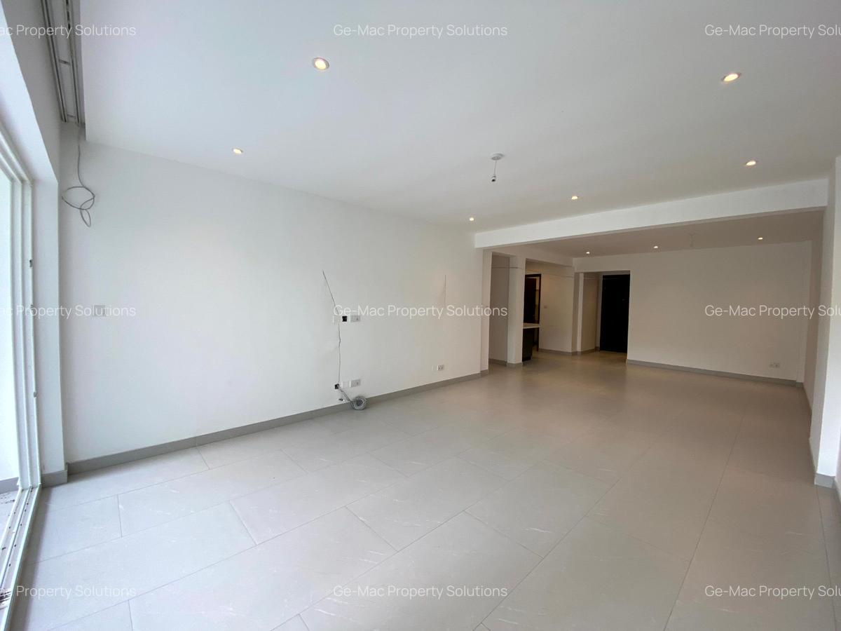 5 Bed Apartment with En Suite in General Mathenge - 4