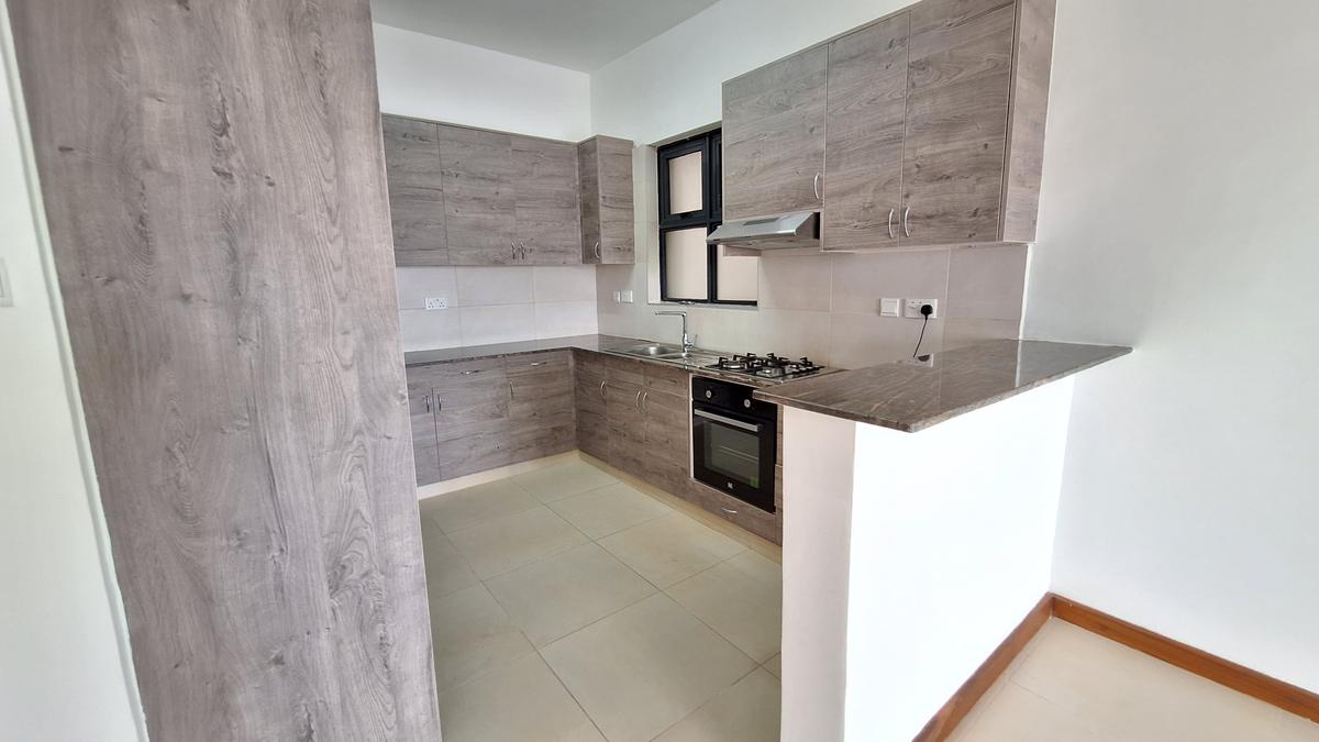 2 Bed Apartment with En Suite at Raphta Road - 16