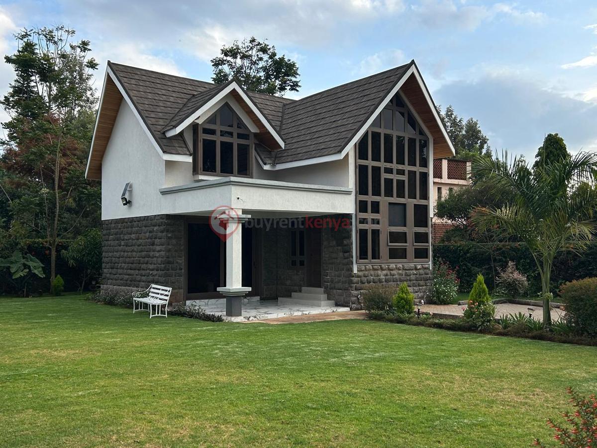 3 Bed Townhouse with En Suite in Ridgeways - 1