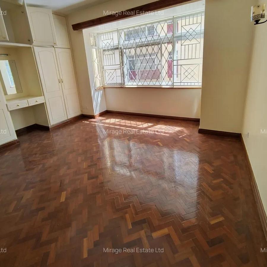 3 Bed Apartment with En Suite in Rhapta Road - 4