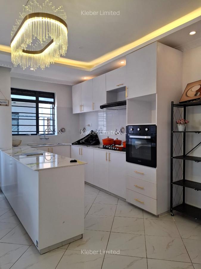 4 Bed Townhouse with En Suite in Ruiru - 2