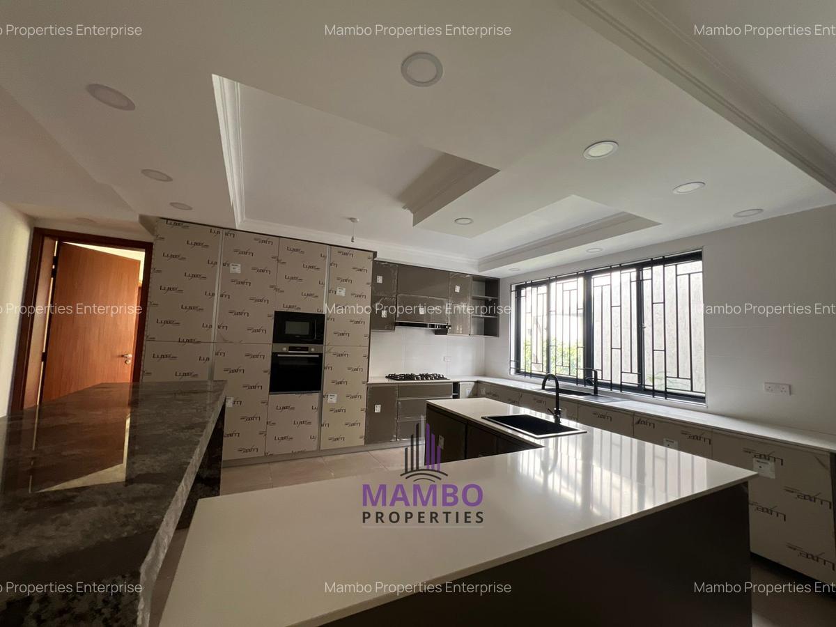 6 Bed Townhouse with En Suite at Maji Mazuri Rd - 10