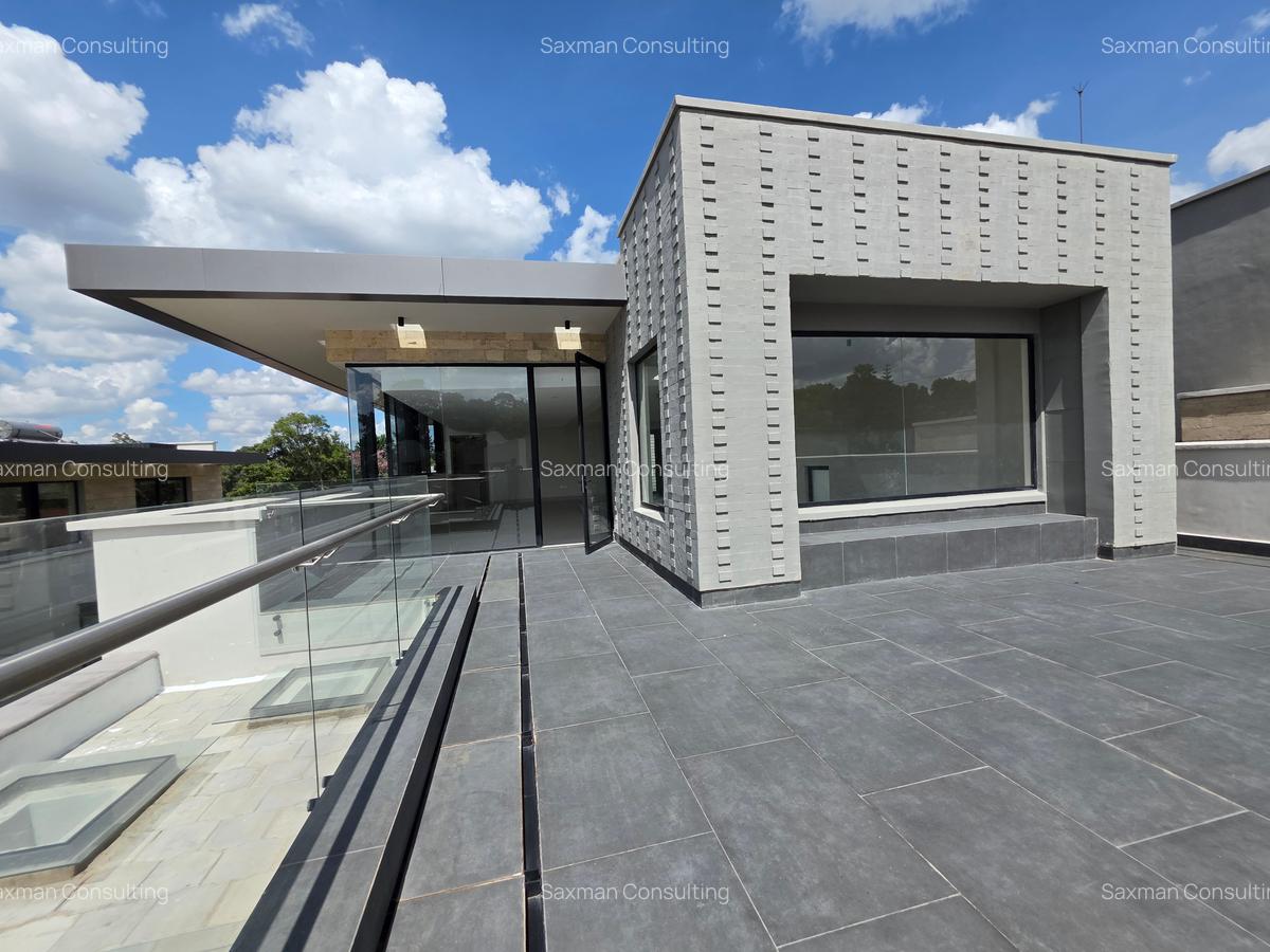 5 Bed Villa with En Suite in Westlands Area - 10