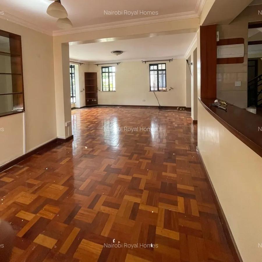 5 Bed Townhouse with En Suite at Lavington Green - 7