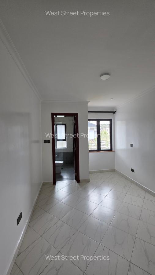 3 Bed Townhouse with En Suite at Arthiriver - 8