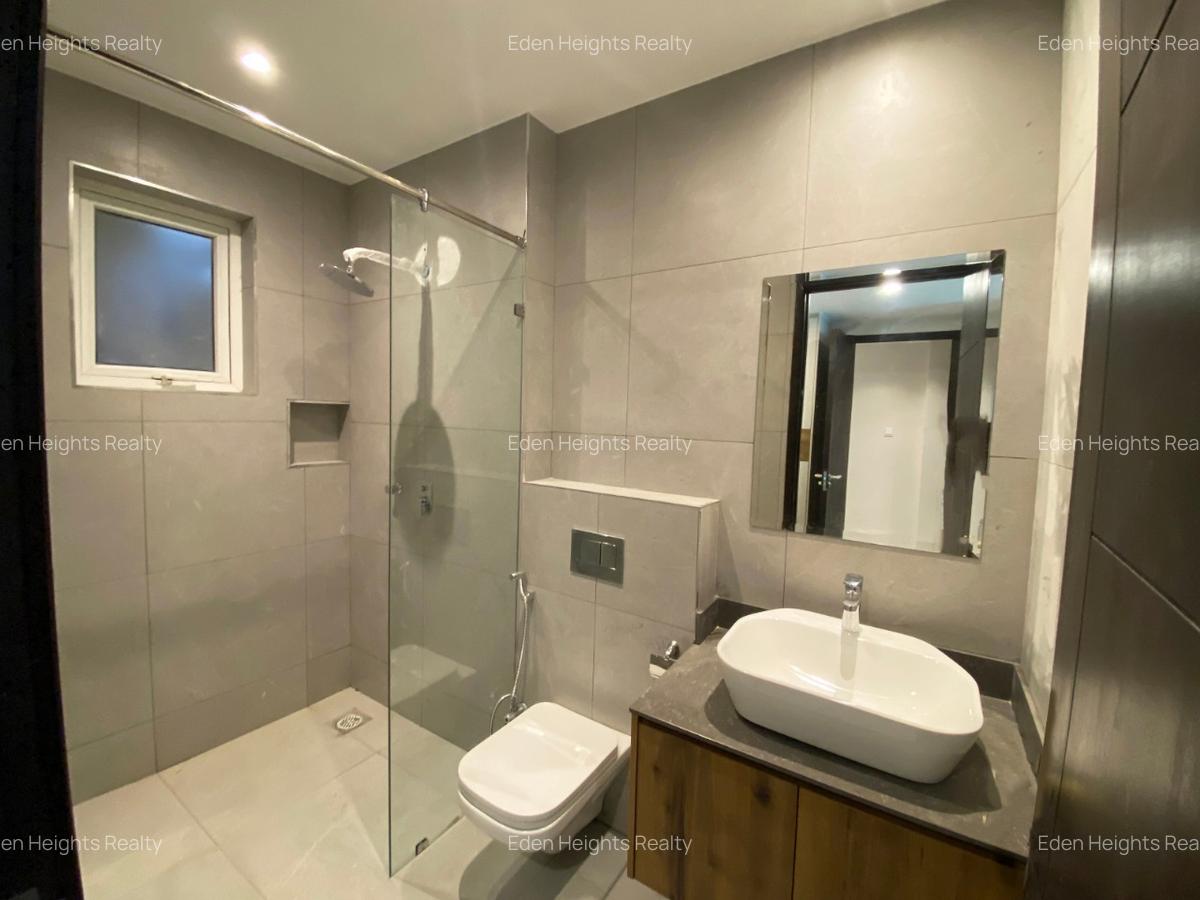 2 Bed Apartment with En Suite in General Mathenge - 14