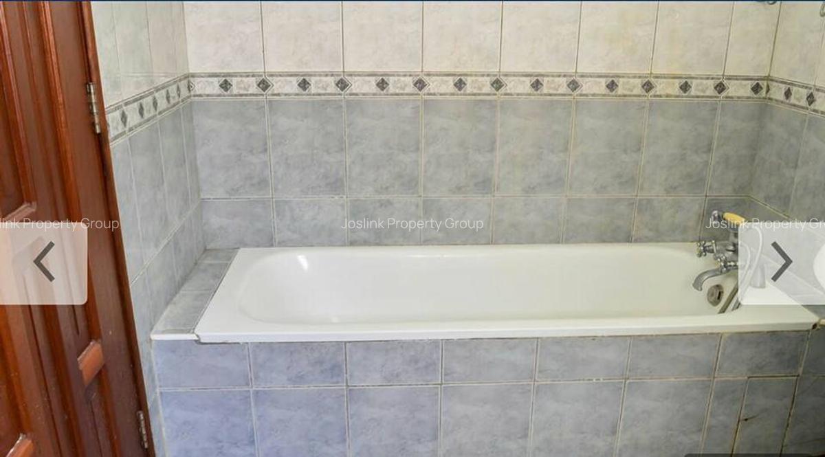 5 Bed Townhouse with Swimming Pool in Nyali Area - 11