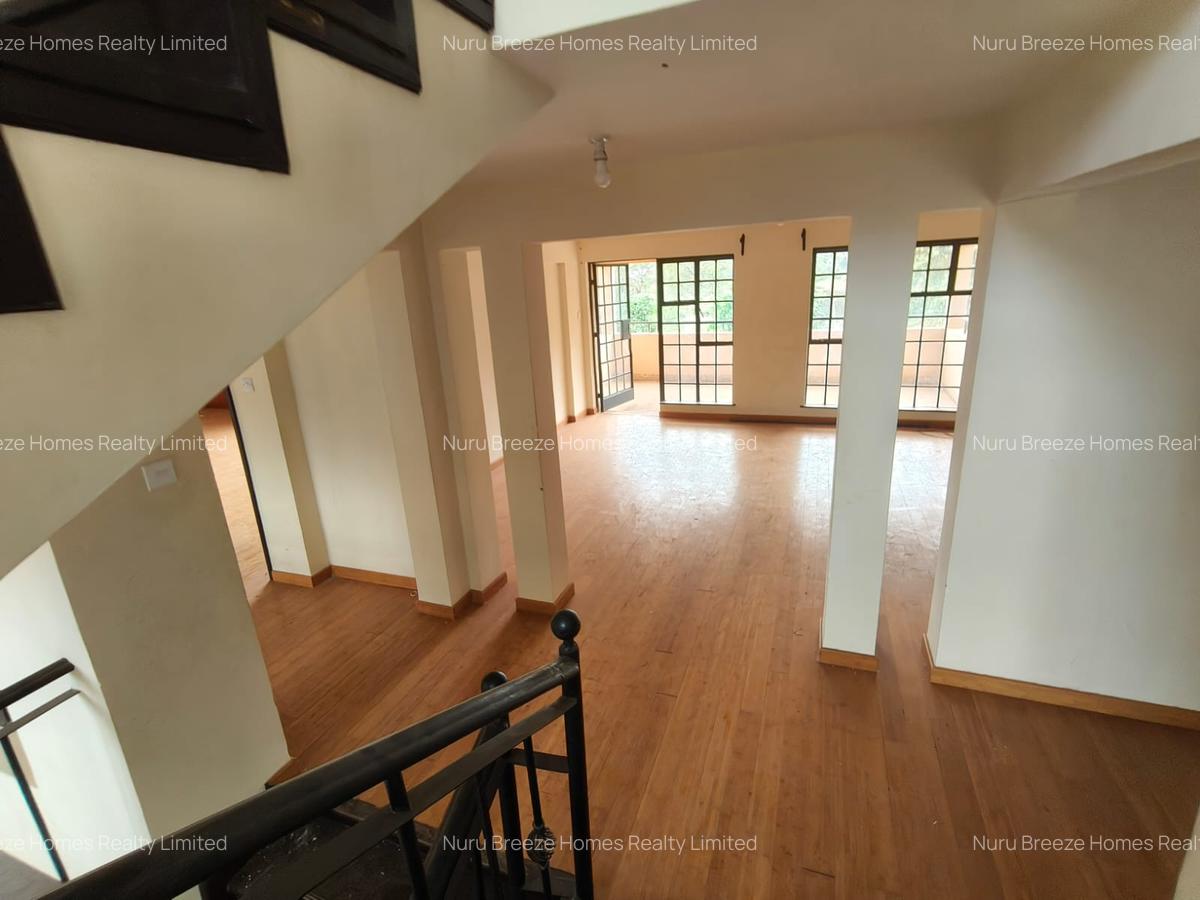 5 Bed Townhouse with En Suite in Karen - 12