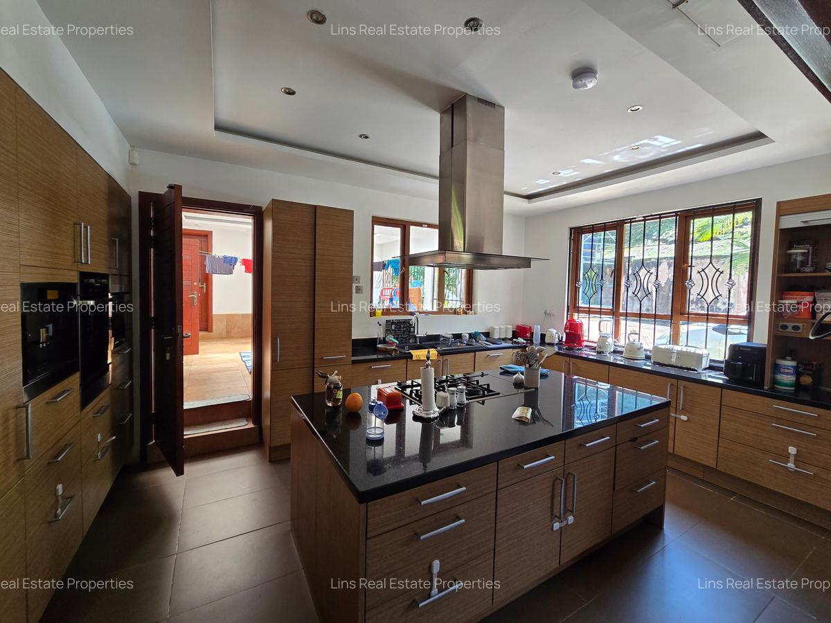 4 Bed House with En Suite in Kyuna - 17