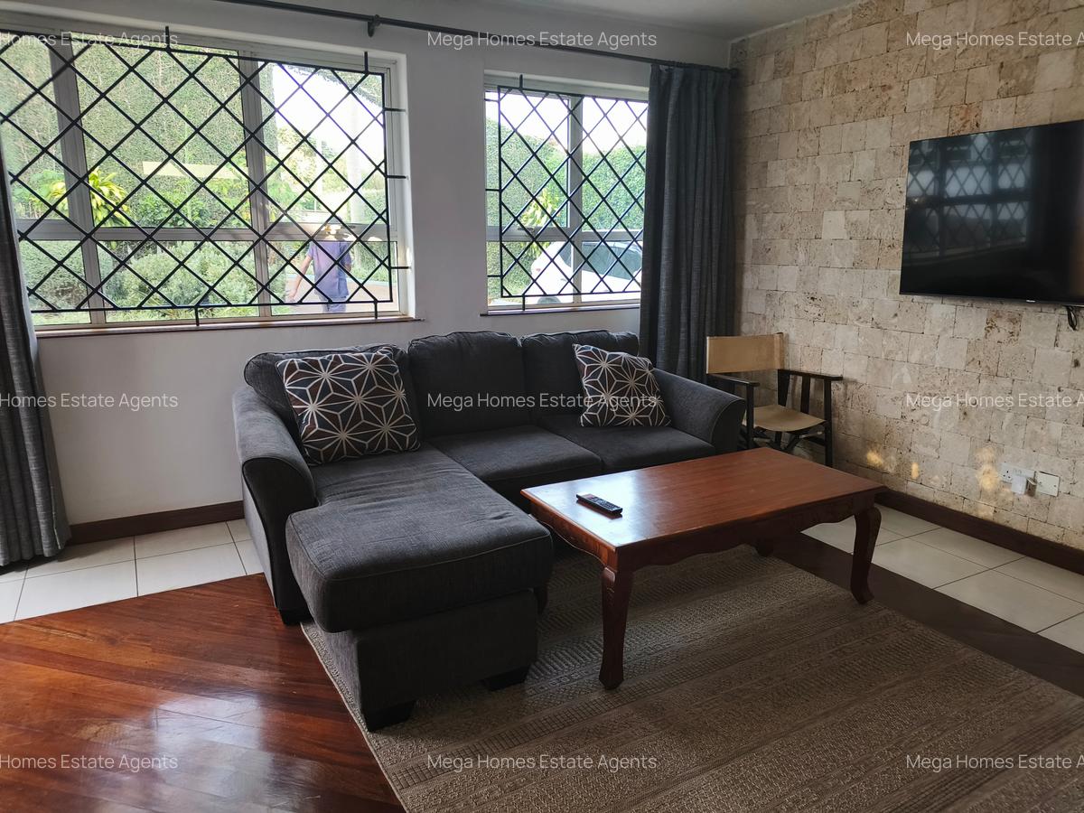 Serviced 1 Bed Apartment with En Suite in Runda - 6