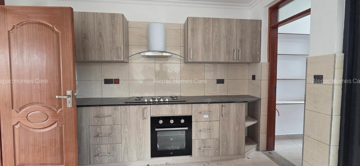 4 Bed House with En Suite at Eastern Bypass - 5