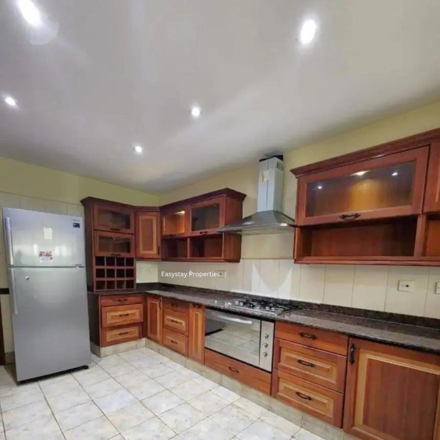 5 Bed Villa with En Suite in Lavington - 2