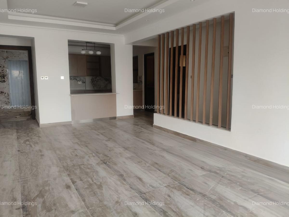 3 Bed Apartment with En Suite at Brookside - 4