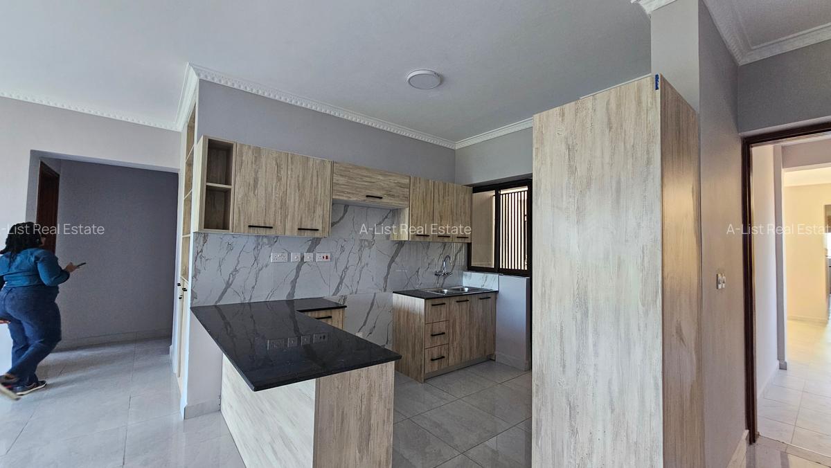 2 Bed Apartment with En Suite at School Lane - 9