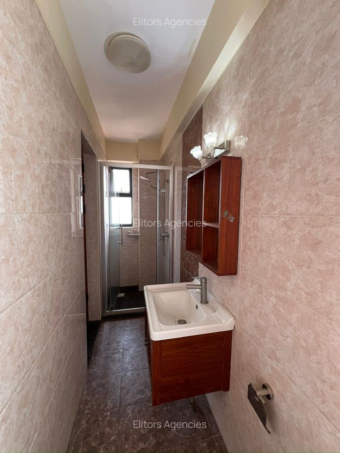 2 Bed Apartment with En Suite at Argwings Kodhek - 14