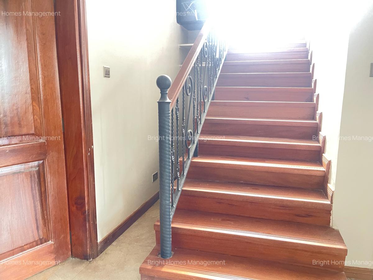 Serviced 4 Bed Apartment with En Suite in Riverside - 10