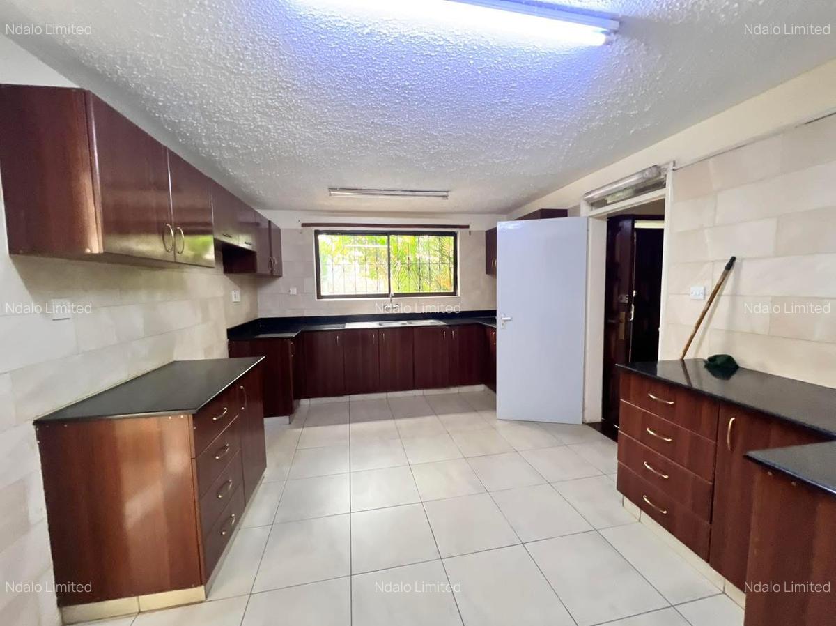 4 Bed Townhouse with En Suite at Kilimani - 3