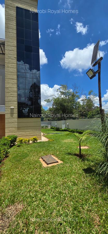 5 Bed Townhouse with En Suite at Lavington Green - 20