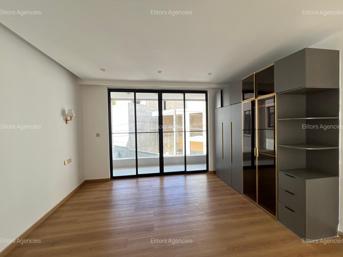 5 Bed Villa with En Suite at Isaac Gathanju Rd - 9