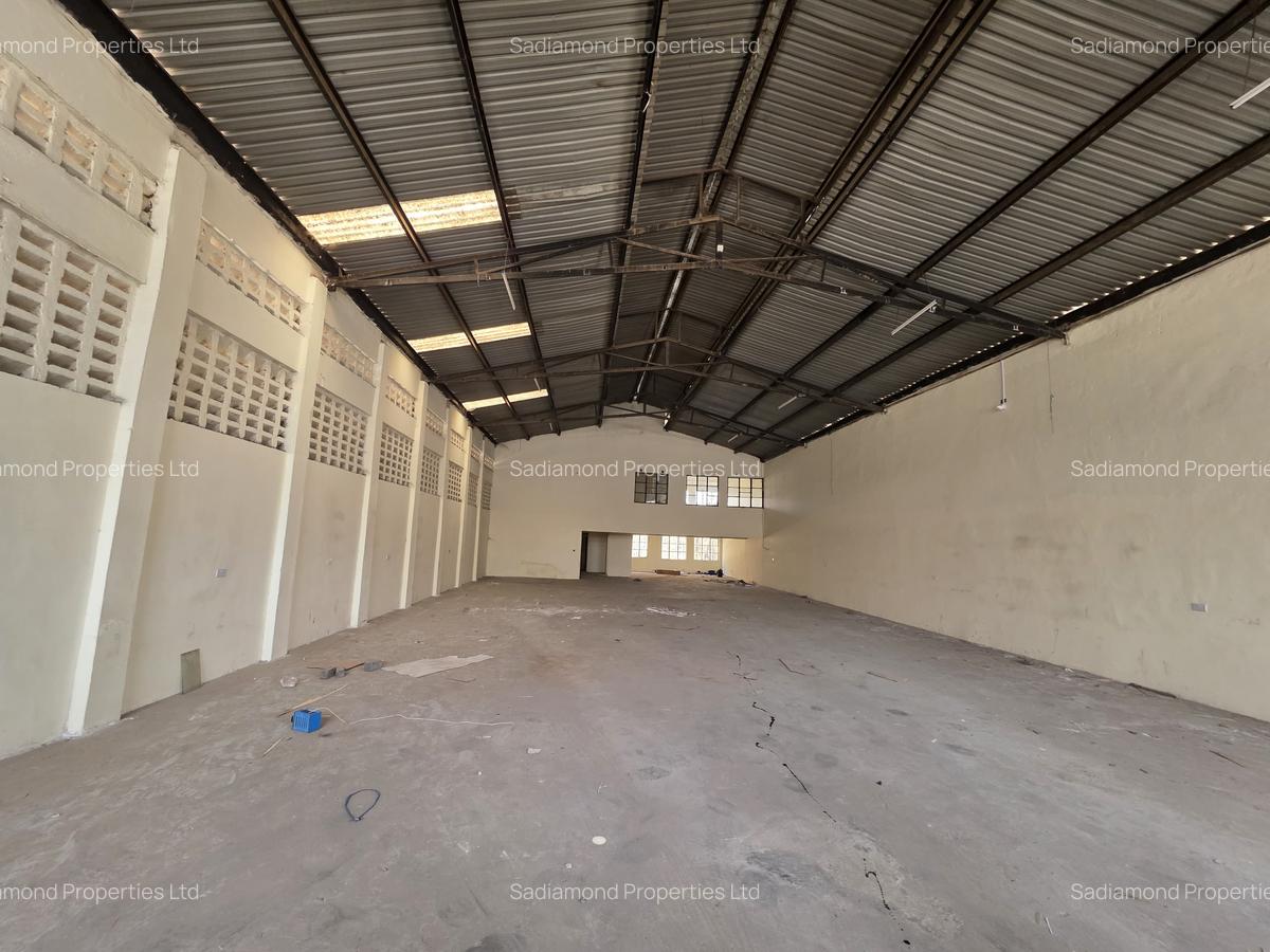 5,000 ft² Warehouse with Parking at Enterprise Road - 2