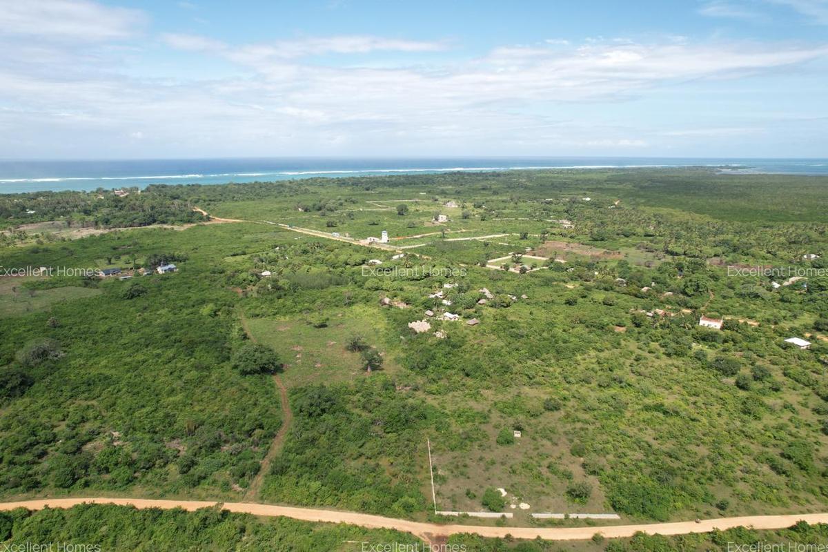 464 ac Residential Land at Galu - 2