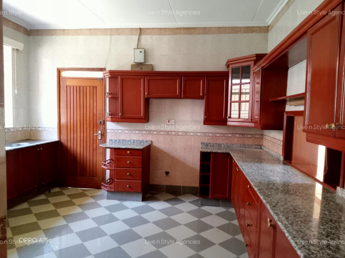 5 Bed House with Staff Quarters in Thigiri - 10