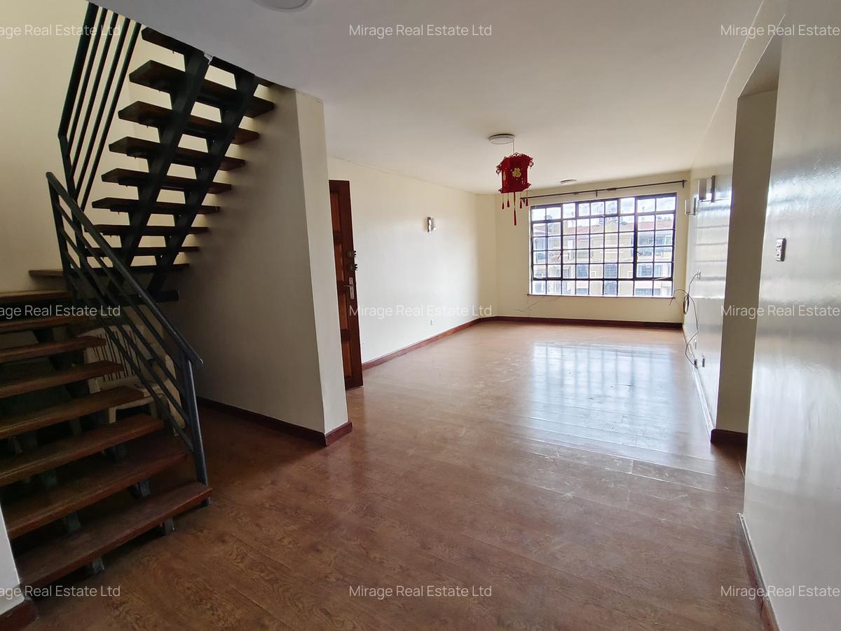 3 Bed Apartment with En Suite in Riverside - 5