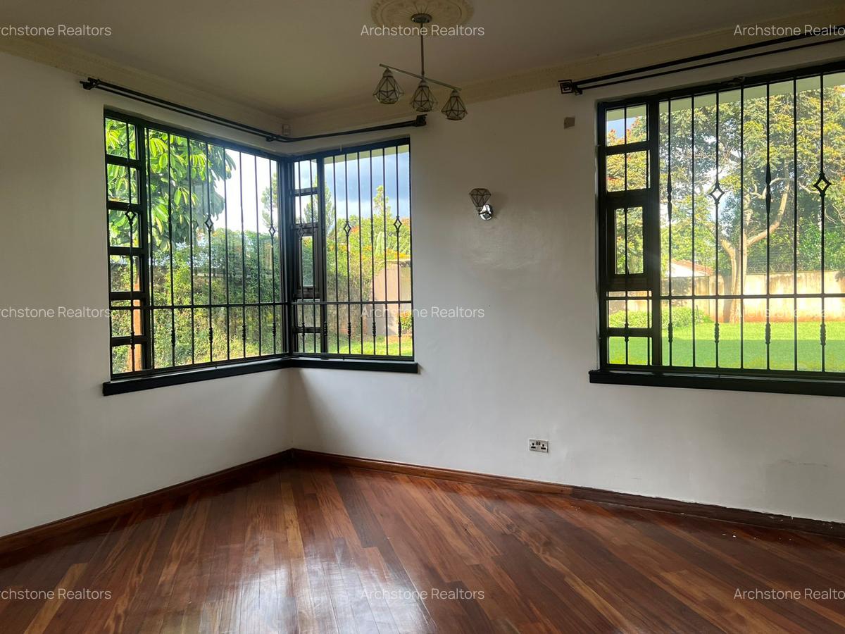 7 Bed House with En Suite in Runda - 14