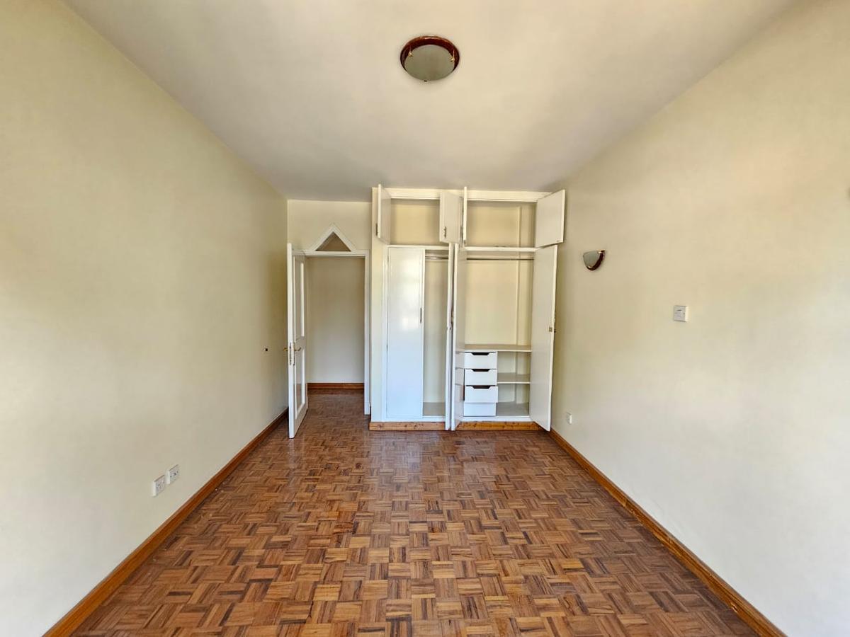 3 Bed Apartment with En Suite in Kileleshwa - 16