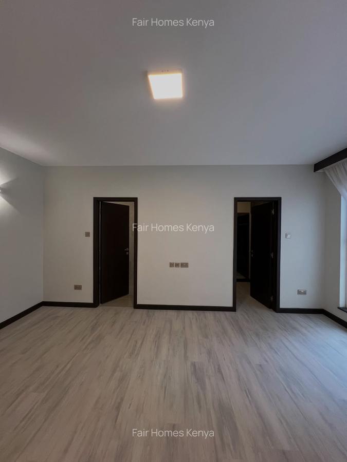 3 Bed Apartment with En Suite at Riverside Drive - 18