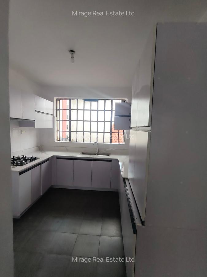 4 Bed Apartment with Swimming Pool in Kileleshwa - 15