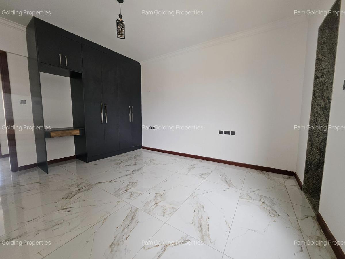 3 Bed Apartment with En Suite in Kileleshwa - 10