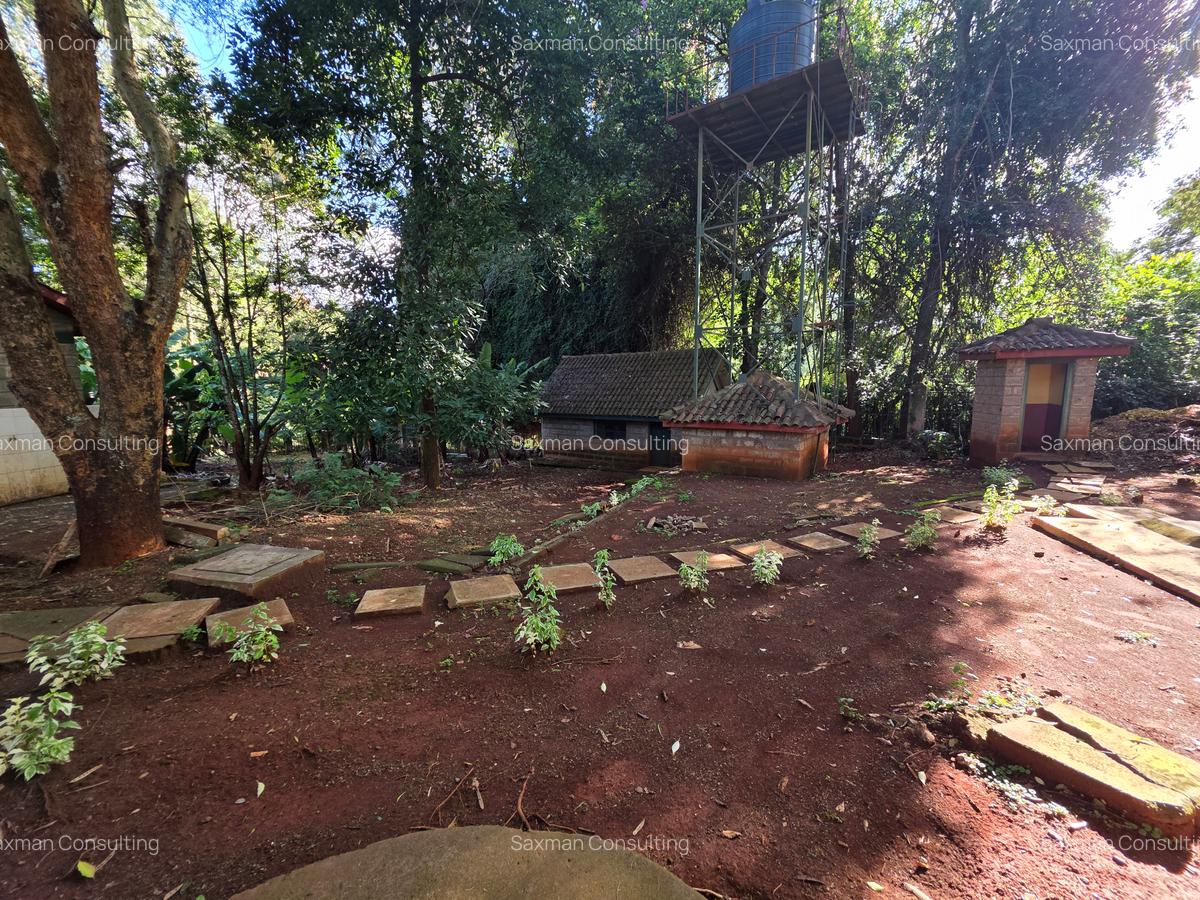 Land in Runda - 4